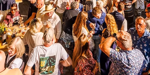 Wijn op het Plein — markt-eten in Roosendaal